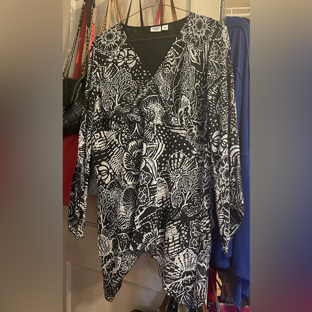 Black and white blouse